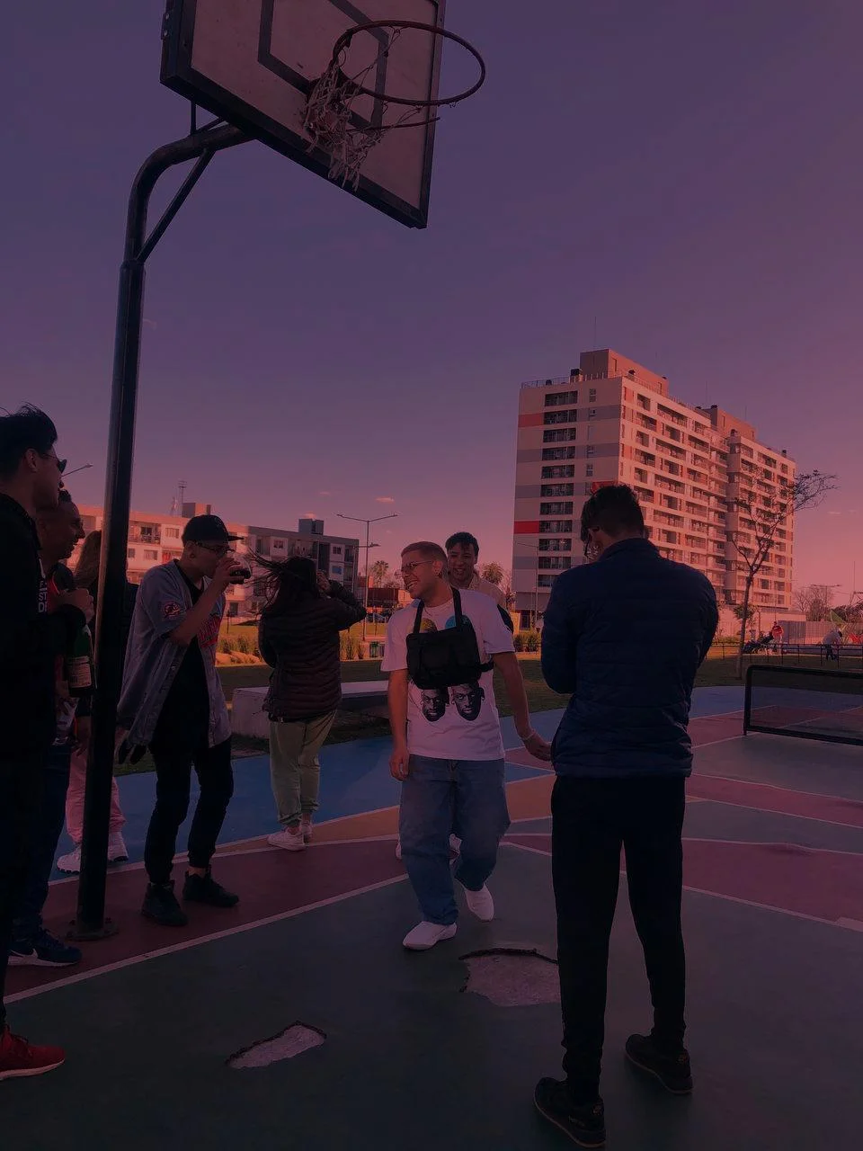 Visuales y videoclips para artistas emergentes de música urbana